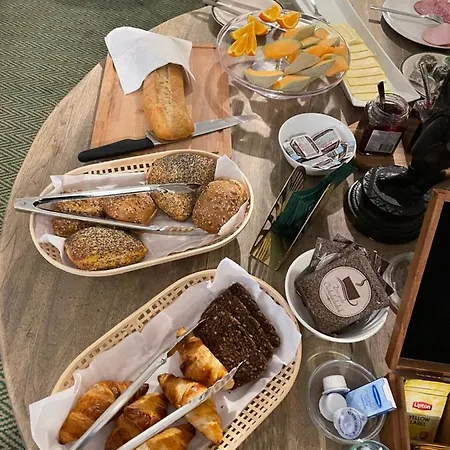 호텔 A